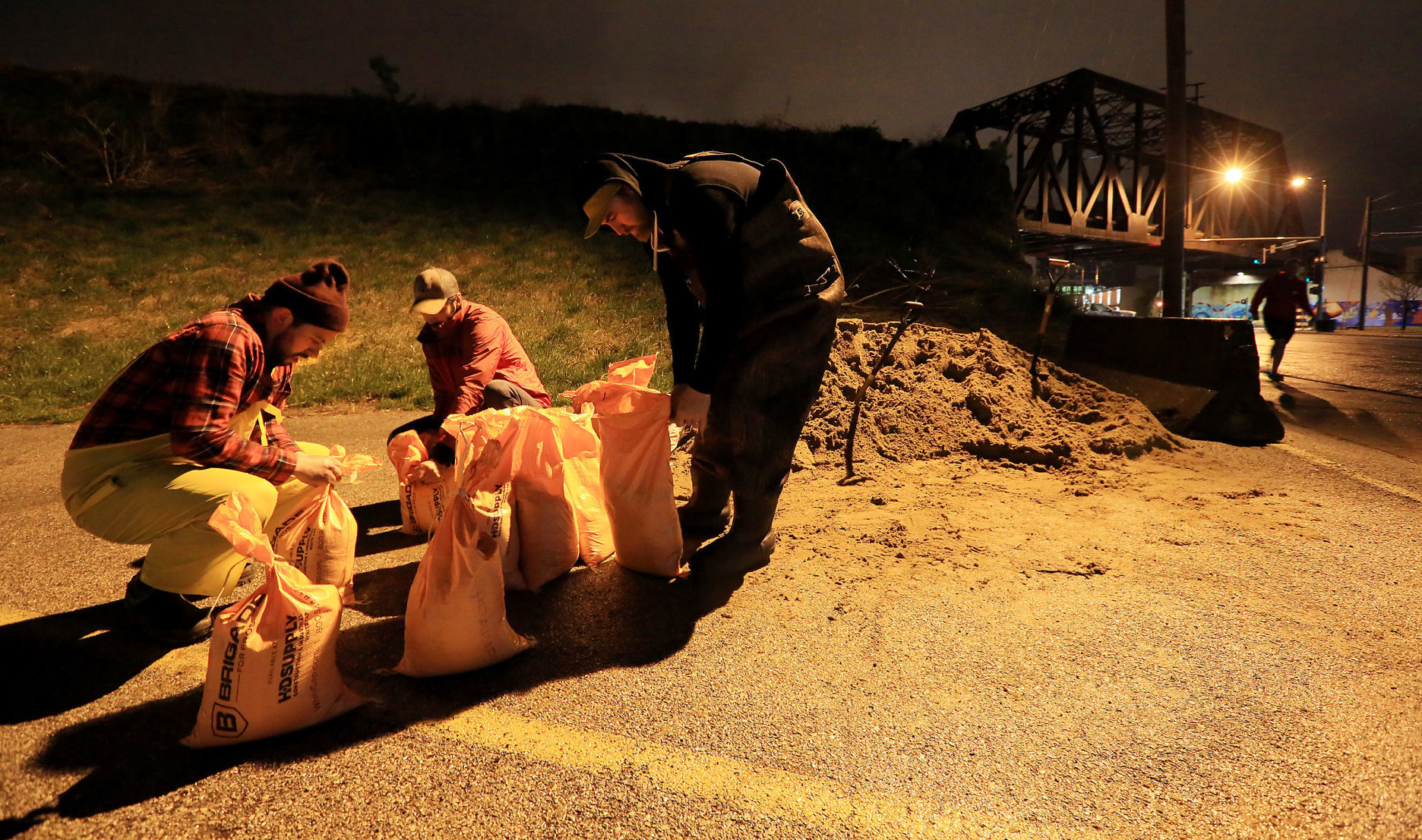 043019-night-flood-002